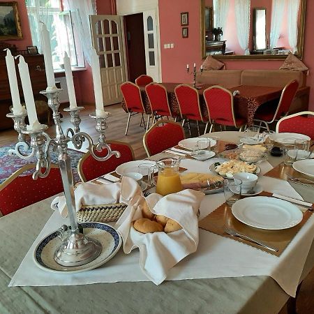 Palac Jastrowiec Bagian luar foto