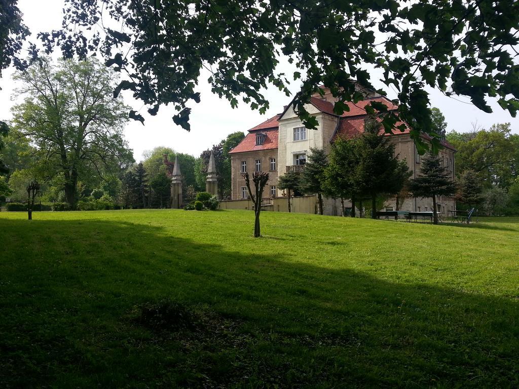 Palac Jastrowiec Bagian luar foto