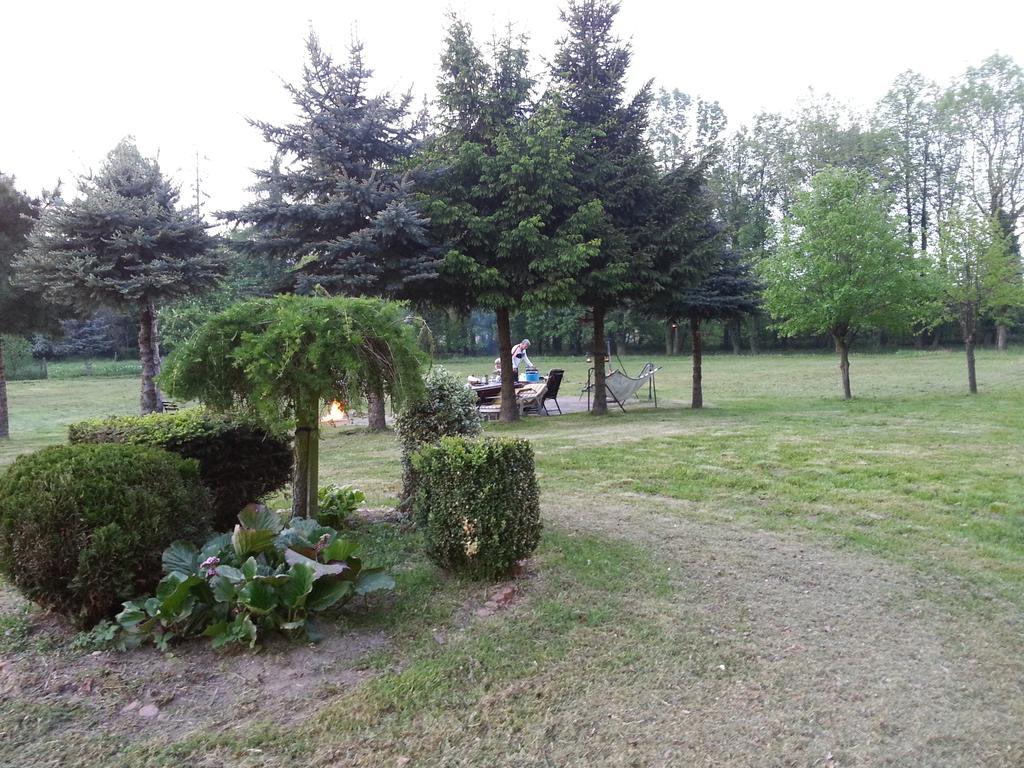 Palac Jastrowiec Bagian luar foto