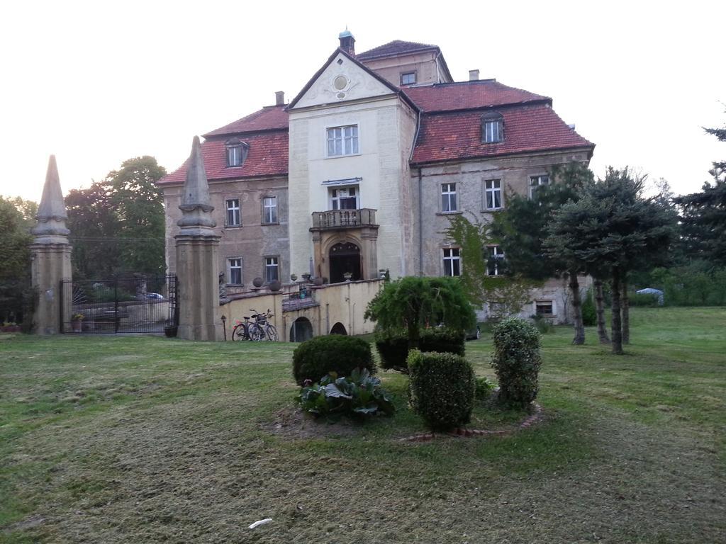 Palac Jastrowiec Bagian luar foto