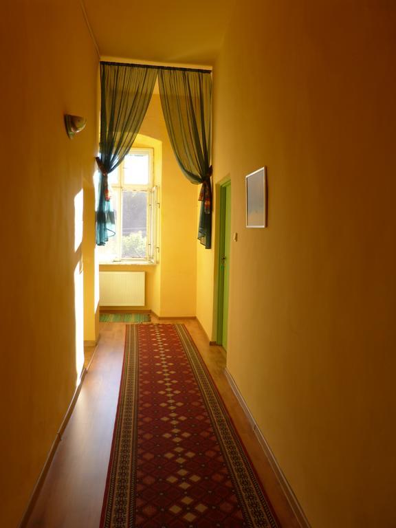 Palac Jastrowiec Bagian luar foto