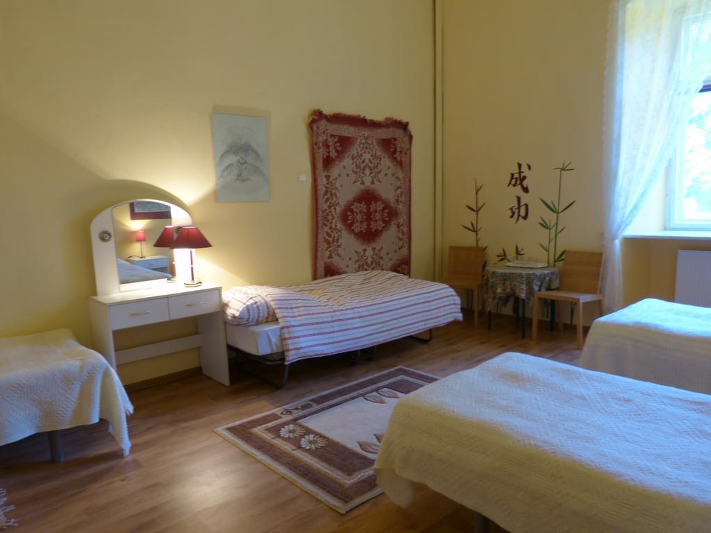 Palac Jastrowiec Bagian luar foto