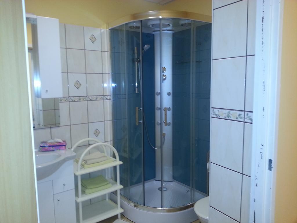 Palac Jastrowiec Bagian luar foto